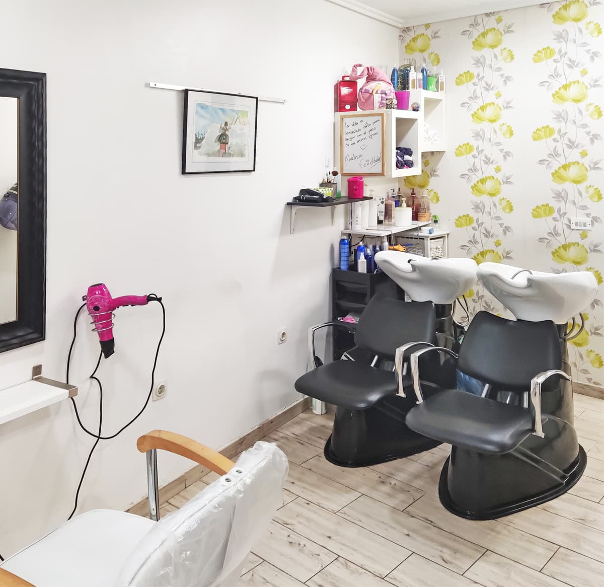 Cris Luck, salón de peluquería unisex en Ferrol