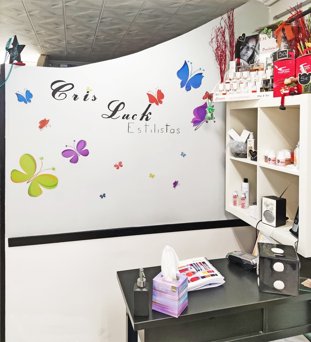 Cris Luck, salón de peluquería unisex en Ferrol